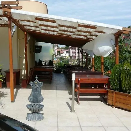 семеен атива - Family Ativa 호텔 로제넷츠