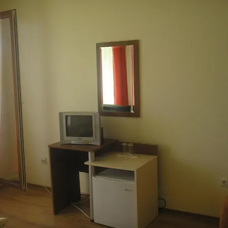 семеен атива - Family Ativa 호텔 로제넷츠