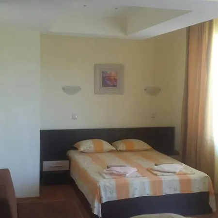 семеен атива - Family Ativa Лозенец