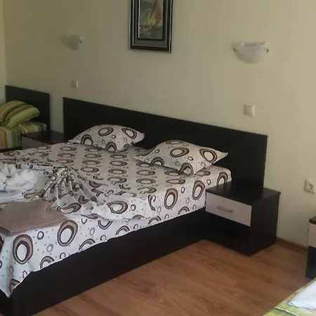 семеен атива - Family Ativa Лозенец